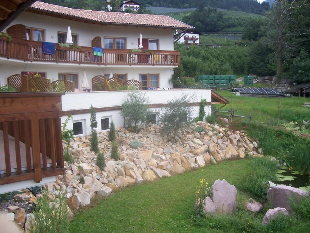 Hammele Appartements Schenna Exteriör bild